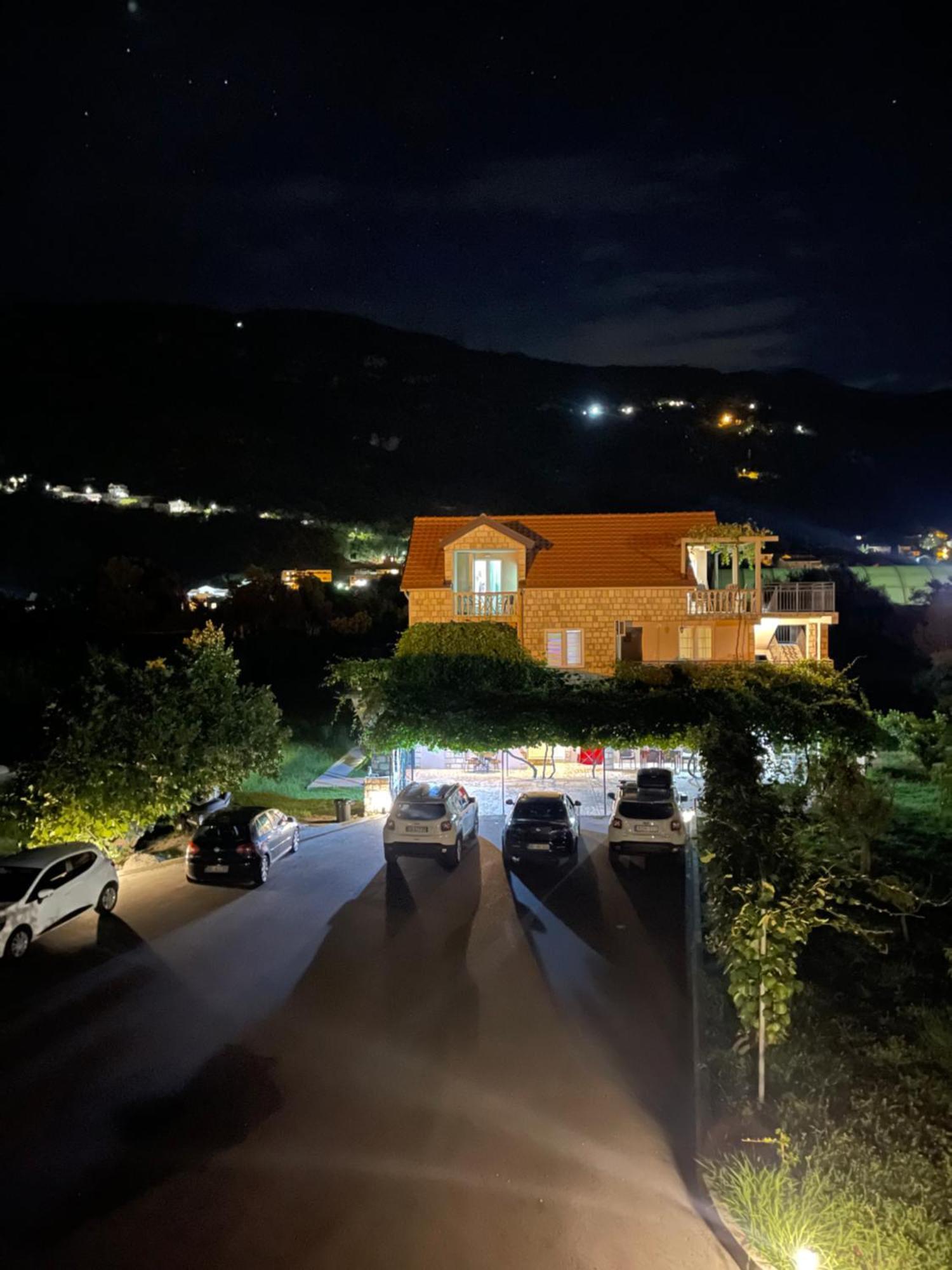 Apartmani Mendula Budva Eksteriør bilde